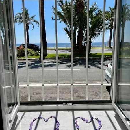 Promenade Des Sea View דירה *
